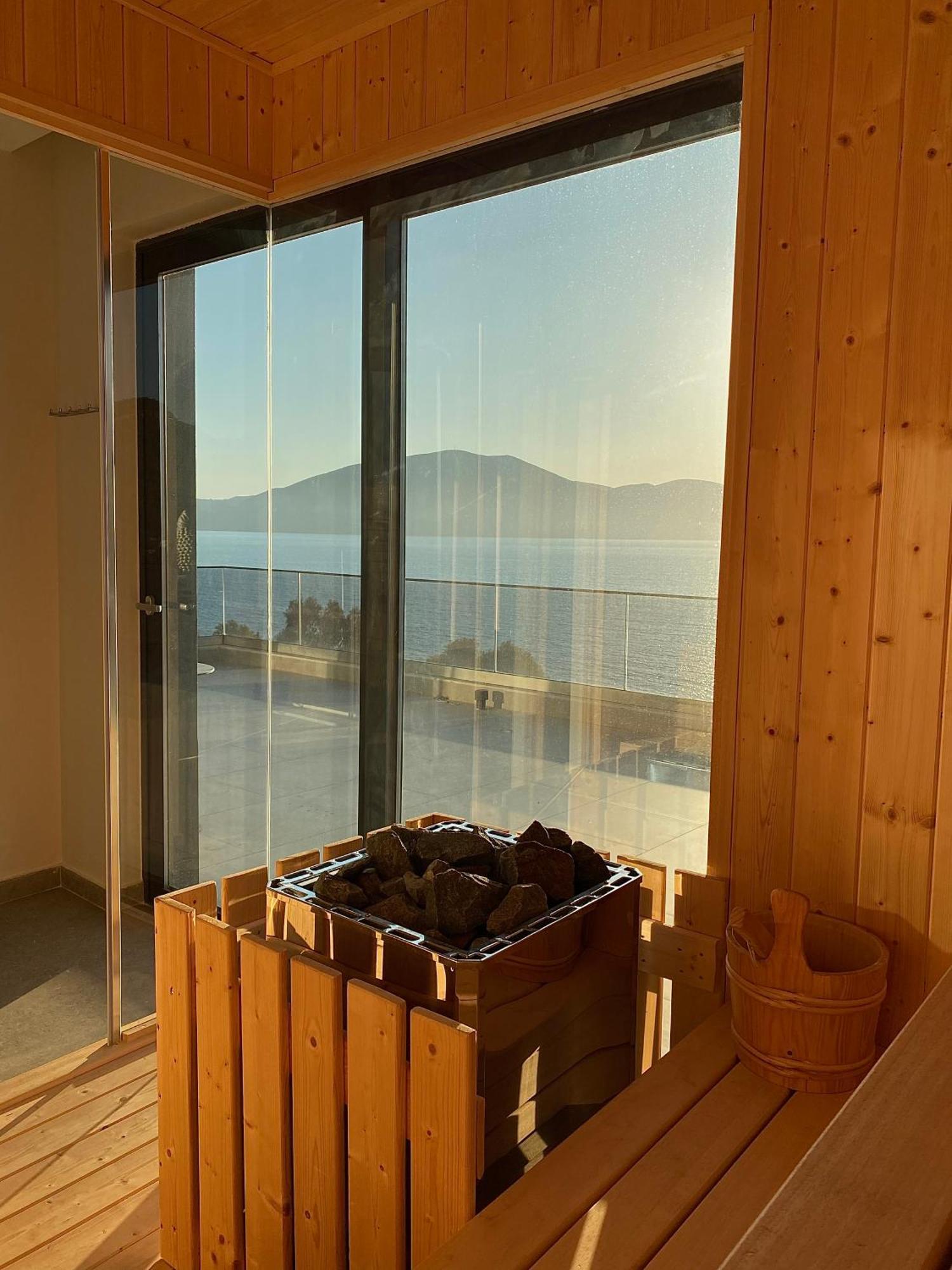 Mazarine Hotel, Vlore, Albania Radhimë Eksteriør billede