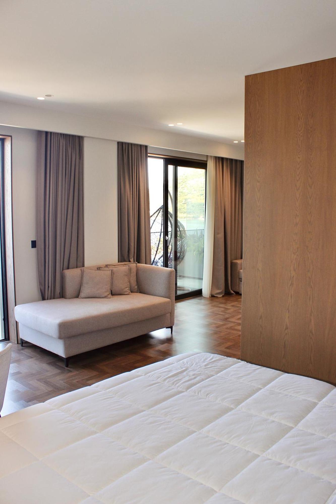 Mazarine Hotel, Vlore, Albania Radhimë Eksteriør billede